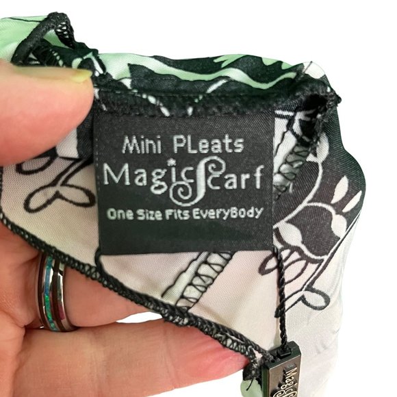 Mini‎ Pleats Magic Scarf Black and White Polka Dot and Floral Skirt One Size NWT - Picture 4 of 5